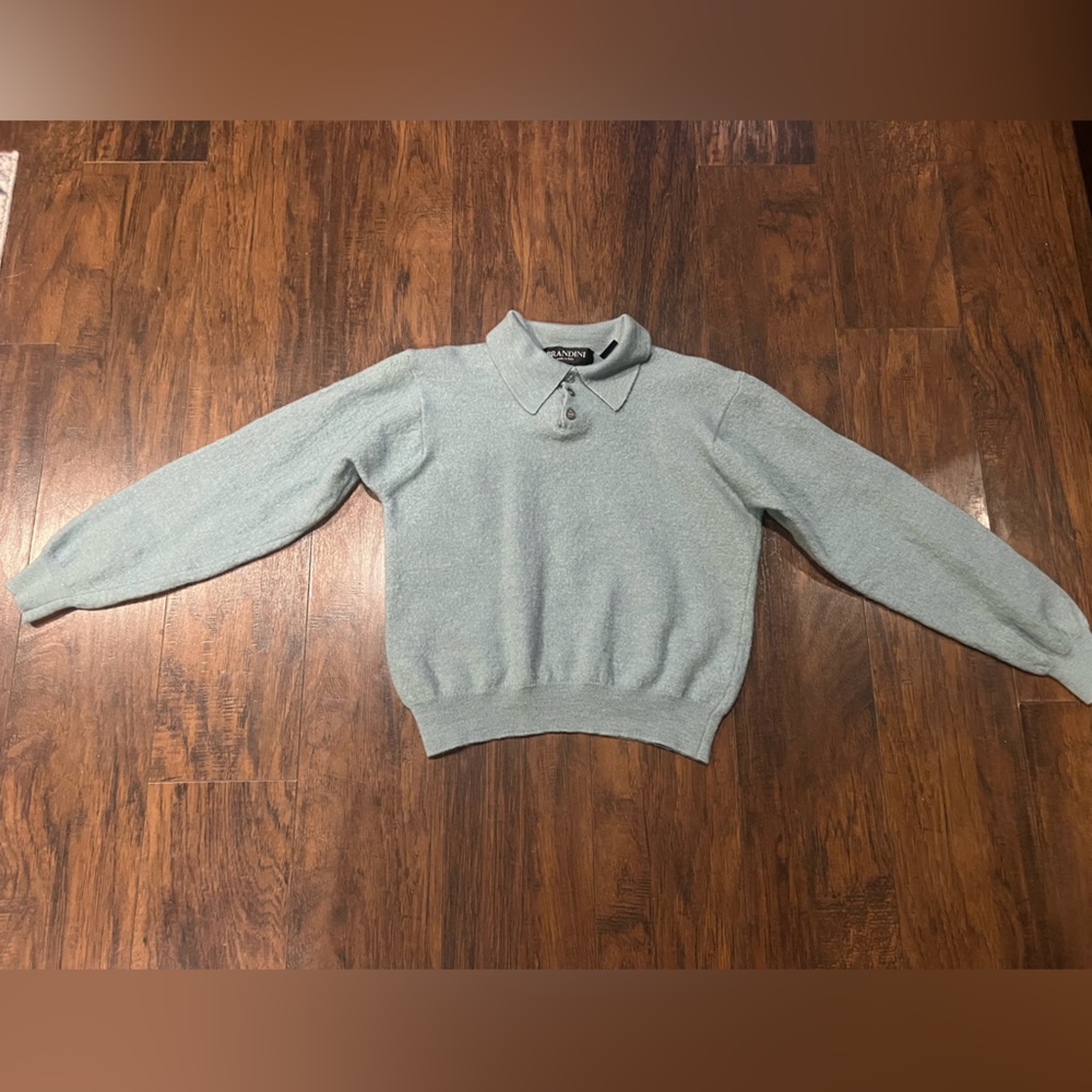 Button up Collared sweater - Picture 3 of 5